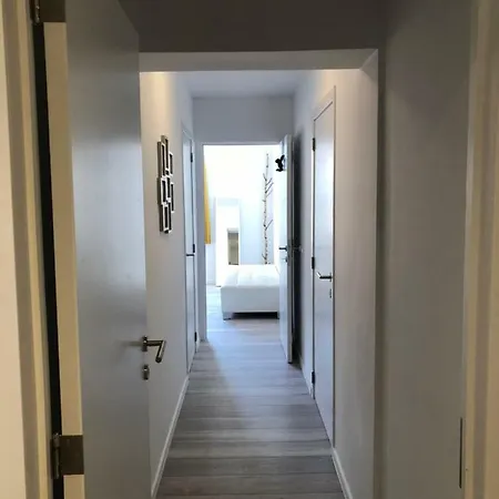 Harbour/beach Apartment